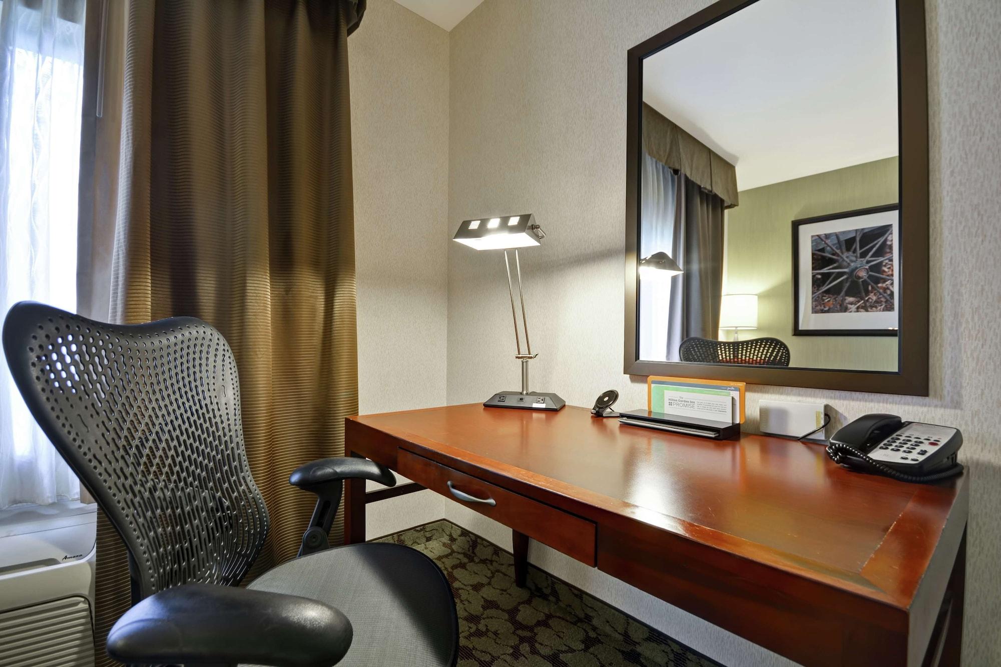 Hilton Garden Inn Форт Коллинс Экстерьер фото