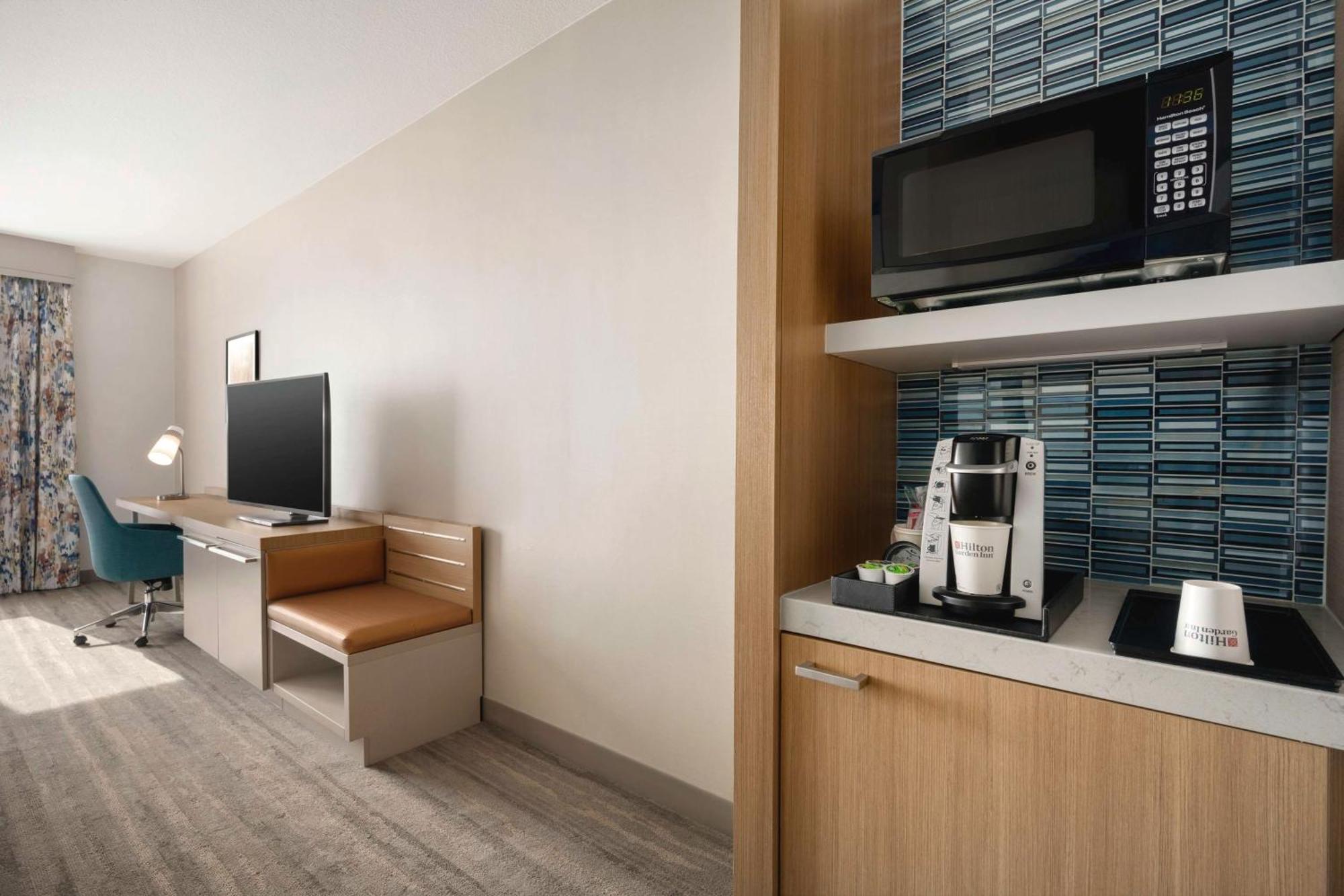 Hilton Garden Inn Форт Коллинс Экстерьер фото